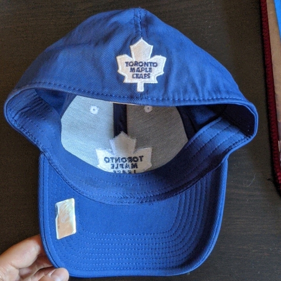 REEBOK NHL Toronto Maple Leafs Flex Fit Cap - Picture 5 of 5